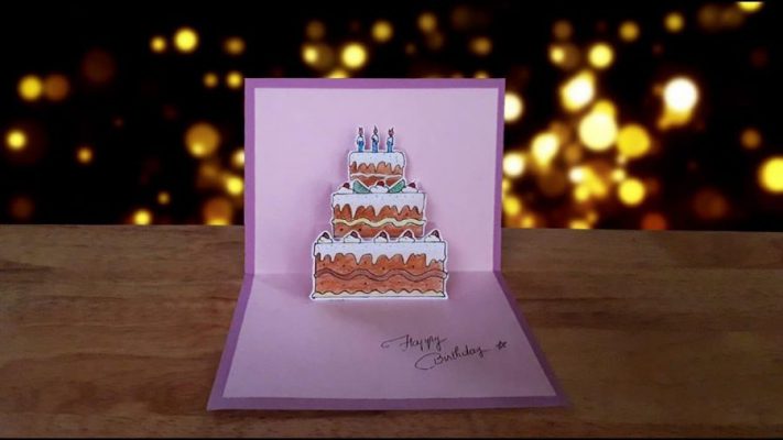 Tấm thiệp bánh sinh nhật là món quà tặng hoàn hảo nhất để chúc mừng sinh nhật. Hình ảnh bánh sinh nhật và những lời chúc tốt đẹp được in trực tiếp trên thiệp, khiến món quà này trở nên đặc biệt hơn, khiến người nhận nhớ đến sự quan tâm và yêu thương của người gửi.